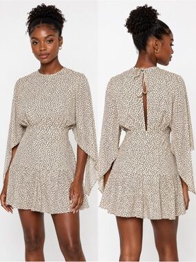 Debora Kuchme 100% Silk Long Sleeve Dress Size 10